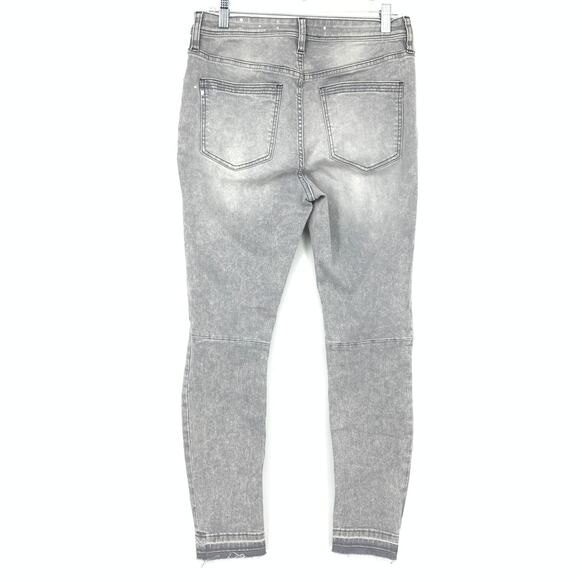 Free People We The Free Midrise Skinny Jeans Sz 31 Cool Gray Paint Splatter NEW - Picture 2 of 6